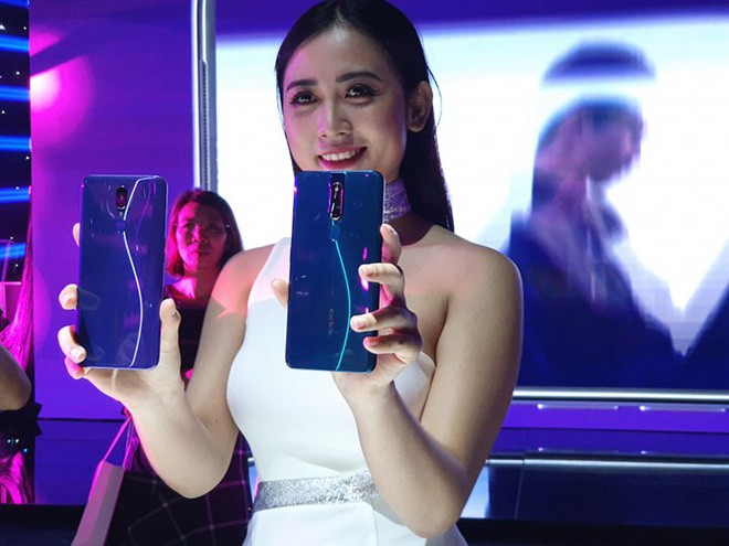 Oppo F11 Pro và Oppo F11 chính thức ra mắt tại Việt Nam, màn hình không khiếm khuyết, camera selfie trượt, camera sau 48MP, giá 8,49 triệu - Ảnh 1.
