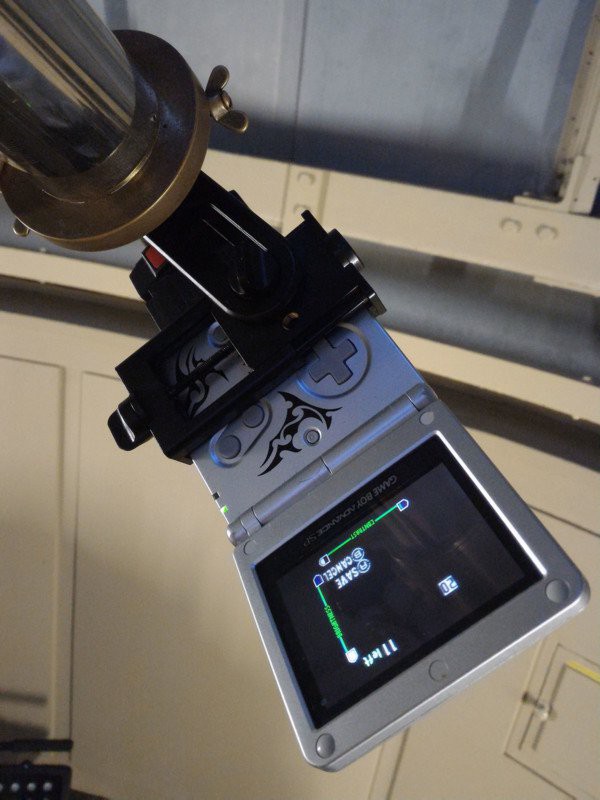 Ngạc nhiên chưa? Phụ kiện camera 2bit của Game Boy chụp ảnh thiên văn cực rõ nét, nhìn thấy cả hố lớn trên bề mặt Mặt Trăng - Ảnh 2.