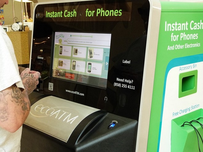EcoATM: Cây máy ATM đặc biệt không giao dịch tiền mà chỉ thu mua thiết bị cũ, hư hỏng với giá hấp dẫn - Ảnh 1.