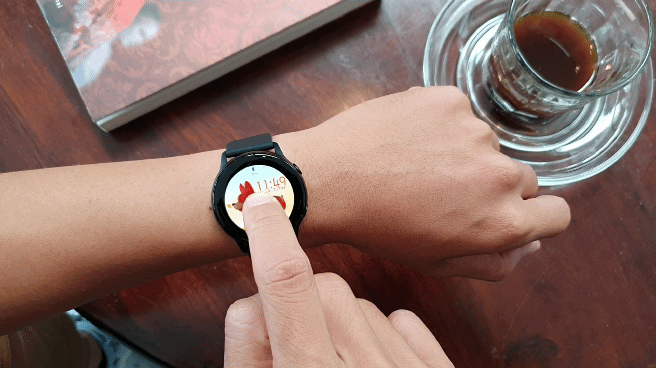 Trên tay đồng hồ Galaxy Watch Active giá 5,5 triệu đồng: đơn giản nhưng không kém phần sang trọng, thiết kế nhỏ gọn hợp với cổ tay người Á Đông - Ảnh 16.