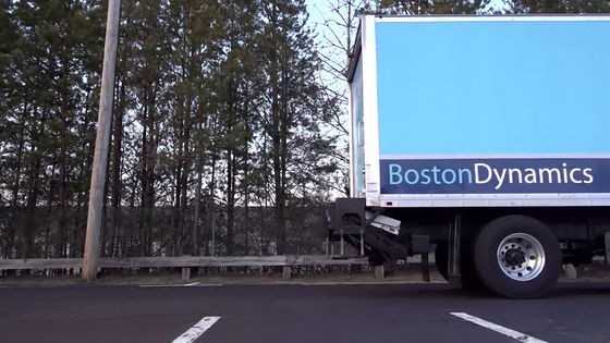 Boston Dynamics cho 10 chó robot SpotMini kéo xe tải để khoe sức mạnh - Ảnh 7.