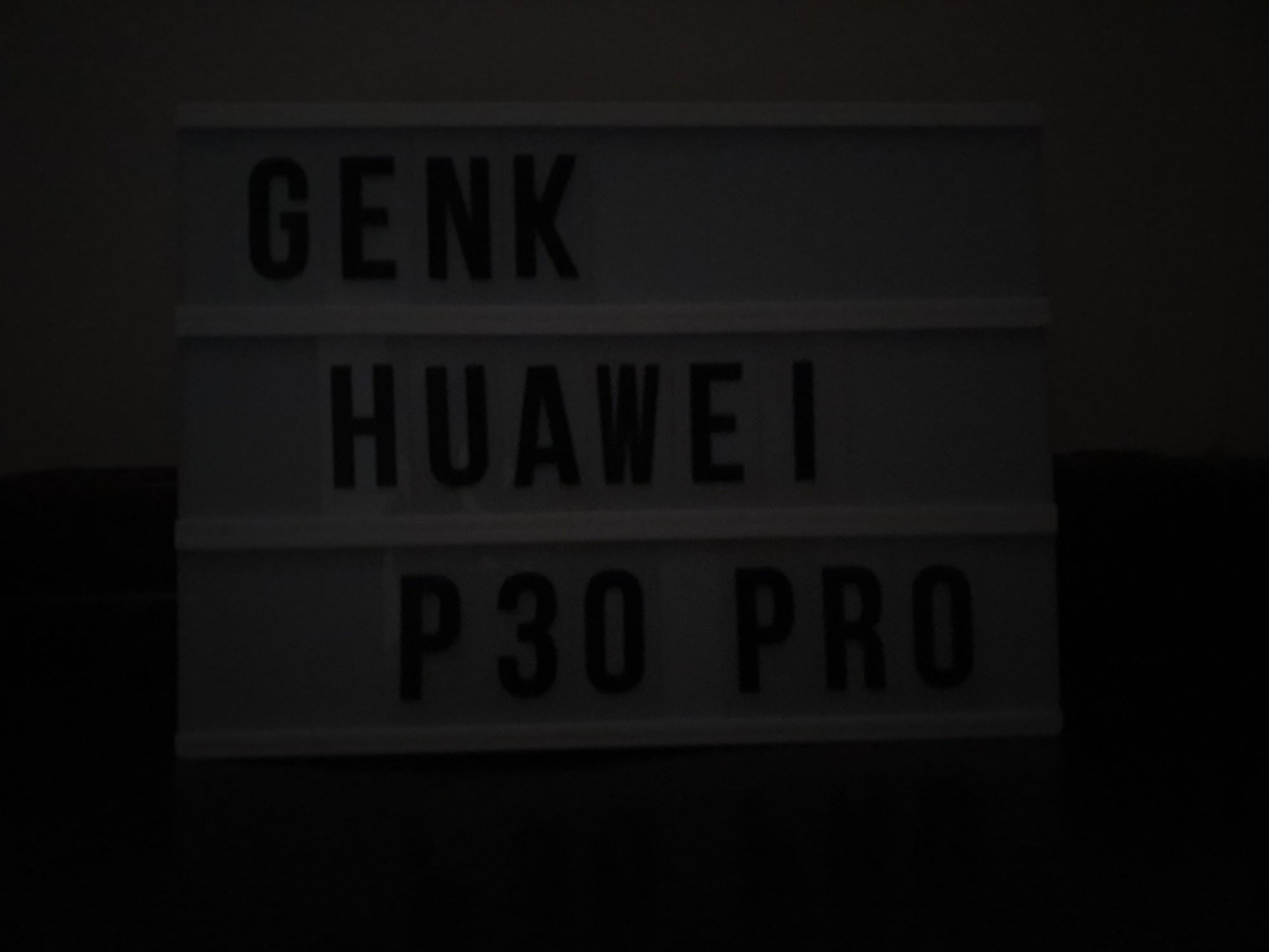 Đ&aacute;nh gi&aacute; Huawei P30 Pro: Chiếc smartphone phi thường d&agrave;nh cho người kh&ocirc;ng b&igrave;nh thường - Ảnh 18.