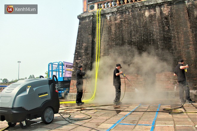 Steam Cleaning - công nghệ dùng để làm sạch tường Đại Nội Huế cho thấy sức mạnh của nước có thể lớn đến mức nào - Ảnh 2.