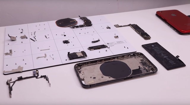 YouTuber mua iPhone 8 đã hỏng từ eBay với giá 200 USD, sửa xong đẹp không khác gì hàng mới 750 USD - Ảnh 4.