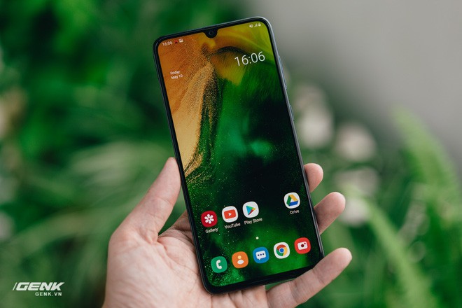 Mua smartphone nào khi cầm 10 triệu đồng trong tay? - Ảnh 1.