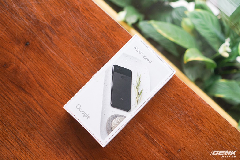 Tr&ecirc;n tay Google Pixel 3a tại Việt Nam: kh&ocirc;ng đẹp, 1 camera nhưng ho&agrave;n to&agrave;n c&oacute; thể khiến nhiều &ocirc;ng lớn ngh&igrave;n đ&ocirc; t&acirc;m phục, khẩu phục - Ảnh 2.