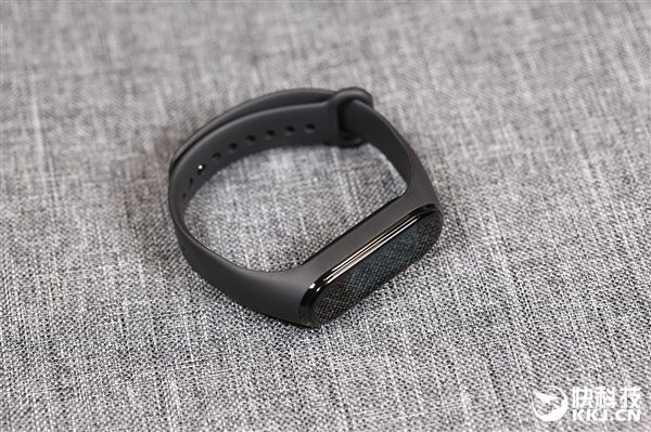 Cận cảnh thiết kế và tính năng của Xiaomi Mi Band 4 - Ảnh 8.