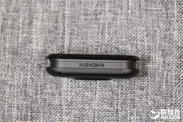 Cận cảnh thiết kế và tính năng của Xiaomi Mi Band 4 - Ảnh 10.