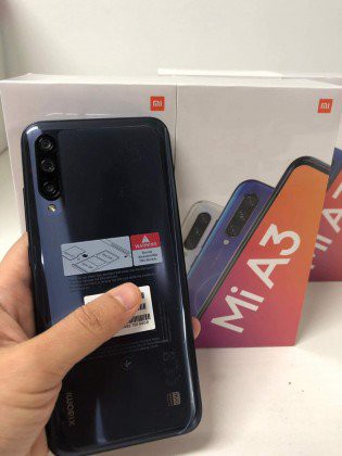 Xuất hiện ảnh mở hộp Xiaomi Mi A3, xác nhận chip Snapdragon 665, 3 camera sau - Ảnh 2.