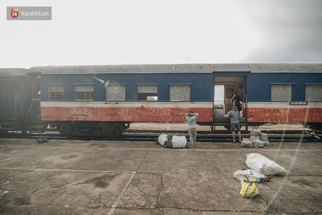 8 giờ trên chuyến tàu kỳ lạ nhất Việt Nam: Rời ga mà không có một hành khách nào - Ảnh 11.