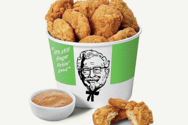 KFC sắp bán gà rán loại mới, không làm từ thịt mà là rau củ quả - Ảnh 1.