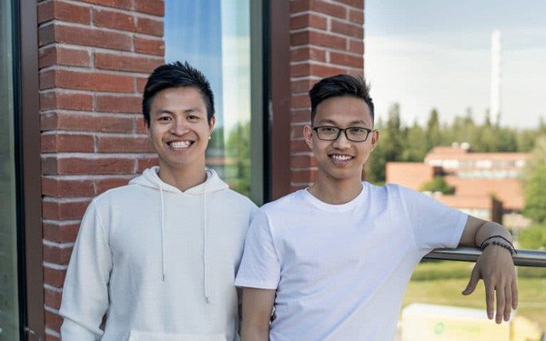 Startup đặc biệt của 2 chàng trai Việt: Sản xuất loại sneaker chống thấm nước từ rác thải đầu tiên trên thế giới, mỗi đôi giày làm từ 21 cốc cà phê và 6 chai nhựa! - Ảnh 1.