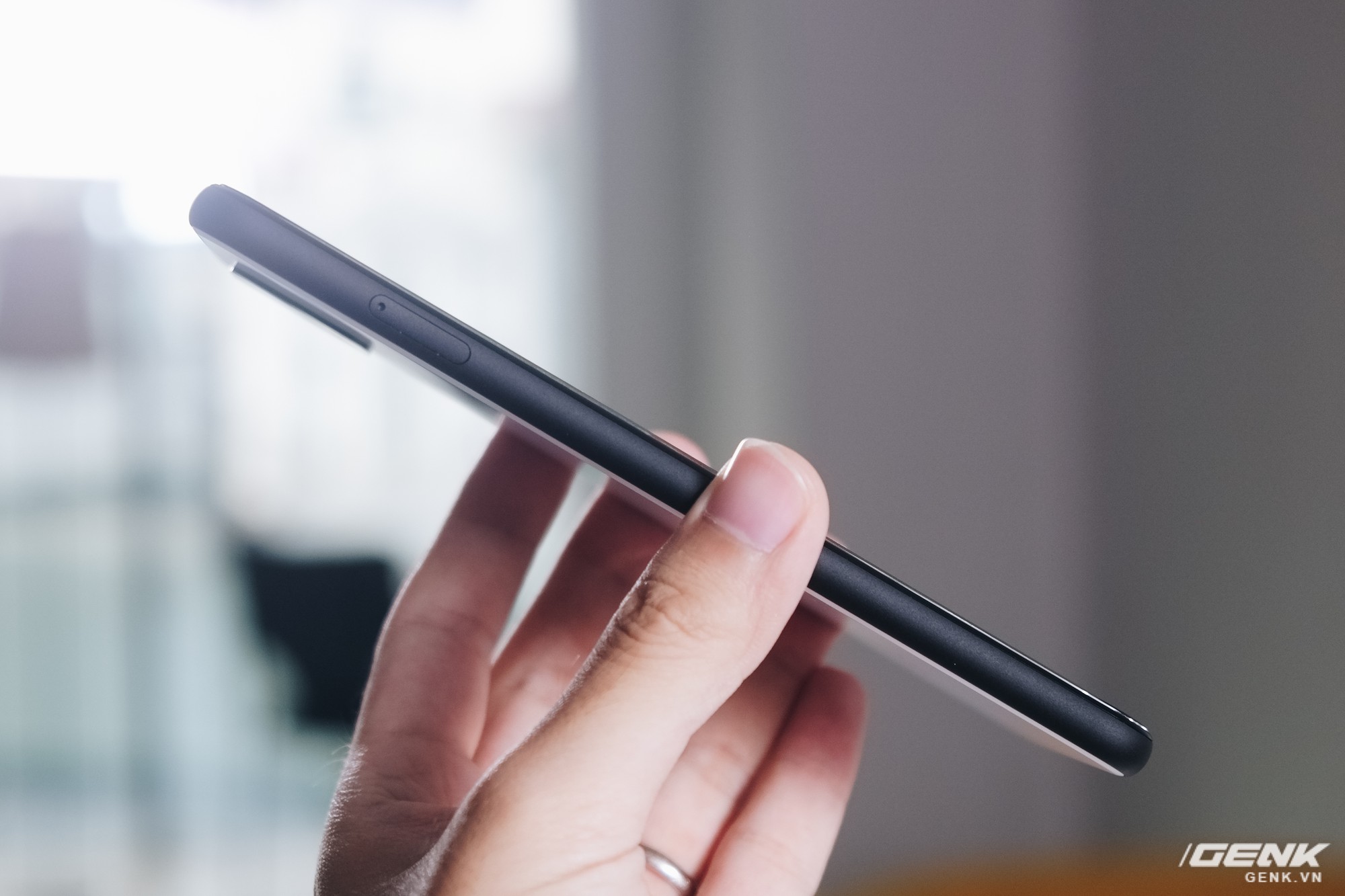 Trên tay Google Pixel 4 XL chưa ra mắt nhưng đã bị lộ tại Việt Nam - Ảnh 7. Trên tay Google Pixel 4 XL chưa ra mắt nhưng đã bị lộ tại Việt Nam - Ảnh 7.