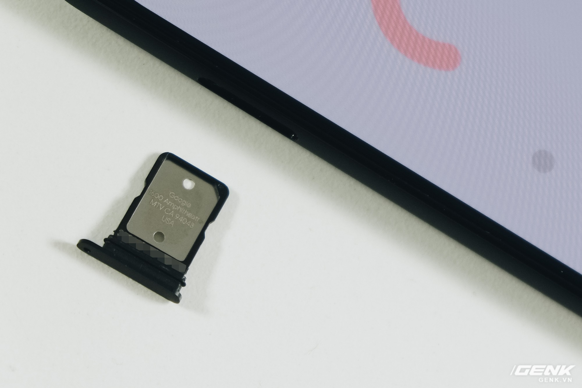 Trên tay Google Pixel 4 XL chưa ra mắt nhưng đã bị lộ tại Việt Nam - Ảnh 11. Trên tay Google Pixel 4 XL chưa ra mắt nhưng đã bị lộ tại Việt Nam - Ảnh 11.