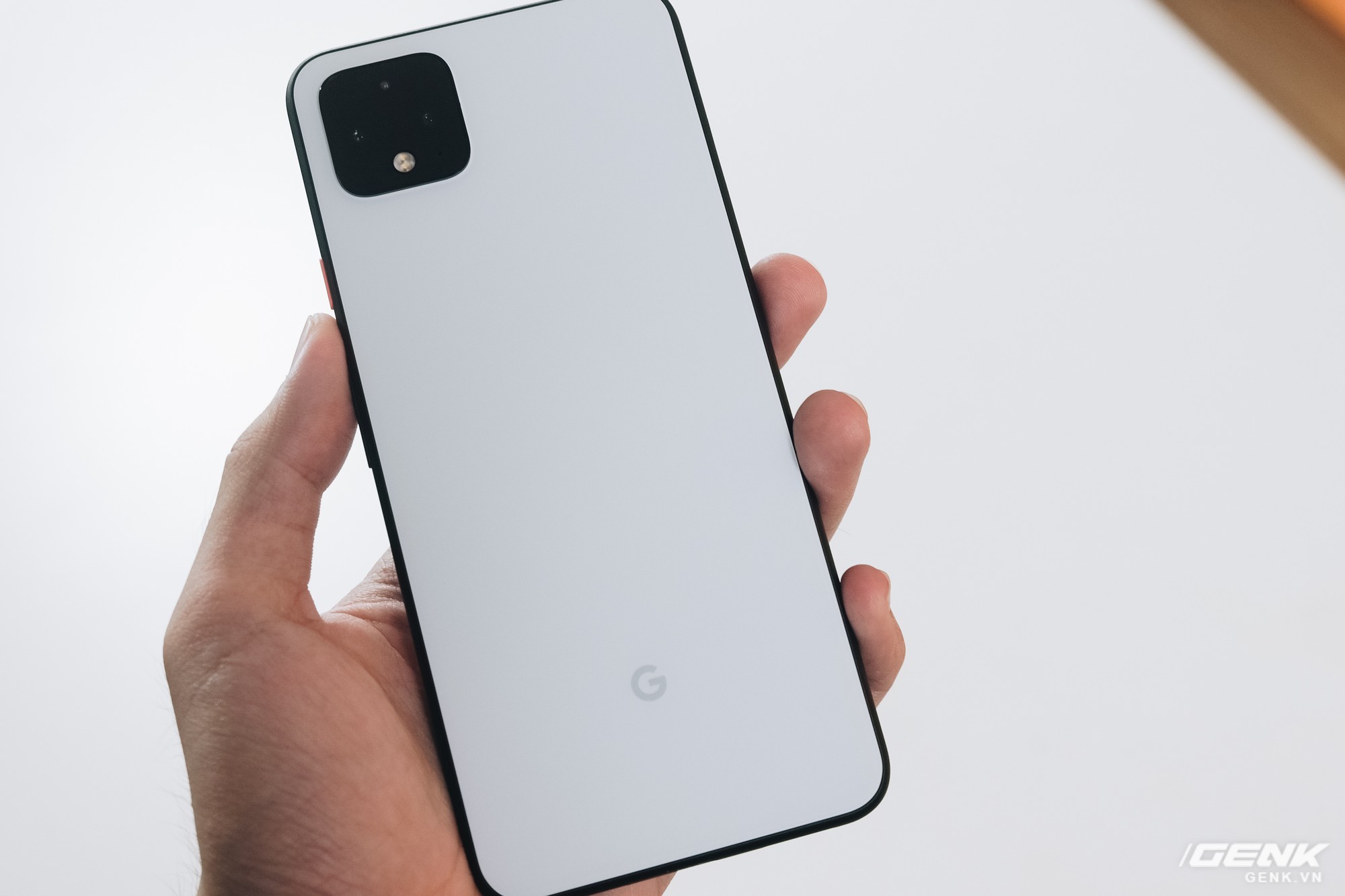Trên tay Google Pixel 4 XL chưa ra mắt nhưng đã bị lộ tại Việt Nam - Ảnh 6. Trên tay Google Pixel 4 XL chưa ra mắt nhưng đã bị lộ tại Việt Nam - Ảnh 6.