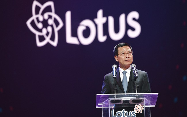  Bộ trưởng TTTT tại sự kiện ra mắt Lotus: Khi nghe anh Tân giới thiệu tôi nghĩ rằng tại sao người Việt Nam không nghĩ rằng có nhiều Steve Jobs Việt Nam - Ảnh 1.