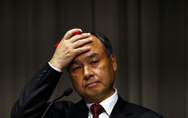 Đỉnh điểm của liều: Masayoshi Son thế chấp tài sản cá nhân vay tiền từ 19 ngân hàng khác nhau để tiếp tục đầu tư mặc cho sóng gió đang bủa vây Softbank - Ảnh 2.