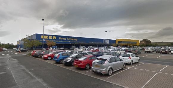 IKEA phát hoảng khi 3000 cô cậu teen đòi chơi trốn tìm trong cửa hàng của hãng, phải nhờ đến cả cảnh sát mới dẹp loạn thành công - Ảnh 3.