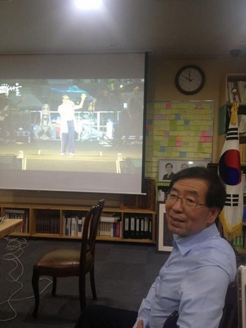 may-chu-youtube-bi--danh-sap-vi-suc-hut-cua-psy-va-gangnam-style may-chu-youtube-bi--danh-sap-vi-suc-hut-cua-psy-va-gangnam-style