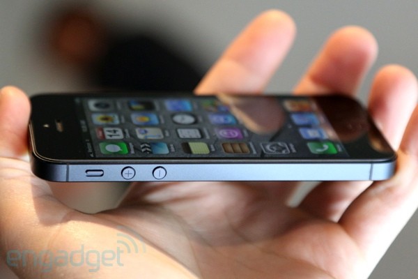 iPhone 5 vs Galaxy S III: Đâu là smartphone tốt nhất 2012? 4