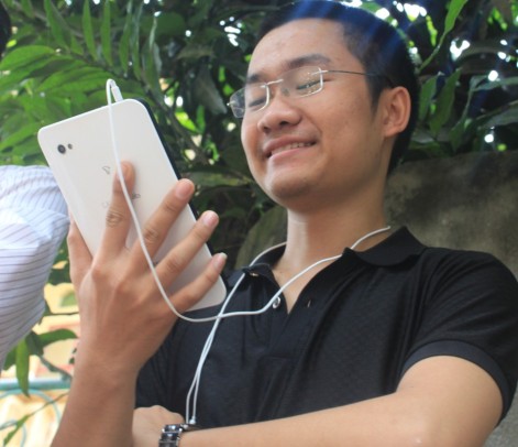 Ông chủ sinh viên buôn điện thoại, doanh thu tiền tỷ mỗi tháng 1 Ông chủ sinh viên buôn điện thoại, doanh thu tiền tỷ mỗi tháng 1