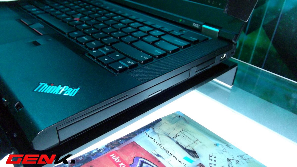 mung-thinkpad-tron-20-lenovo-tung-bung-ra-mat-san-pham-moi