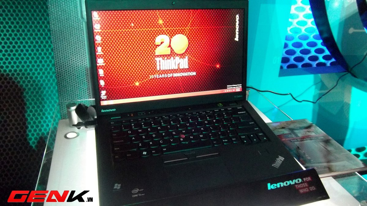 mung-thinkpad-tron-20-lenovo-tung-bung-ra-mat-san-pham-moi