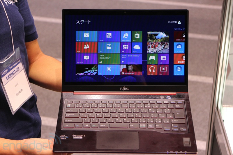 tren-tay-chiec-lifebook-uh75-dung-windows-8-cua-fuitsu