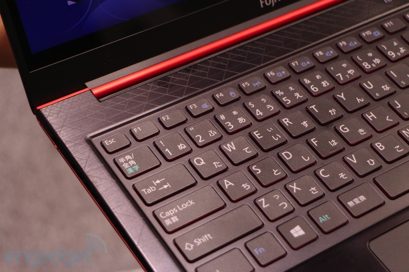 tren-tay-chiec-lifebook-uh75-dung-windows-8-cua-fuitsu
