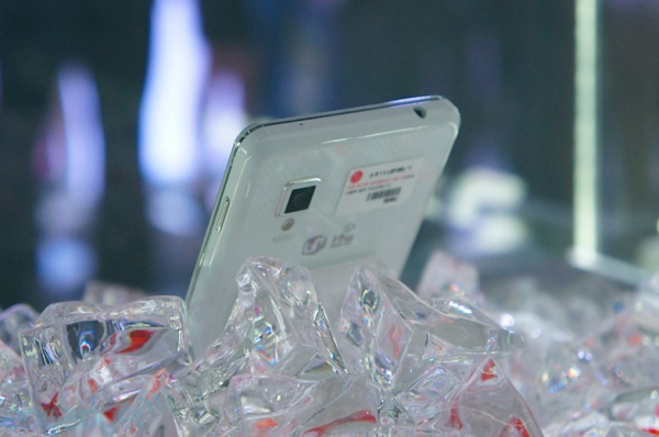 video-can-canh-sieu-pham-lg-optimus-g-vua-ra-mat
