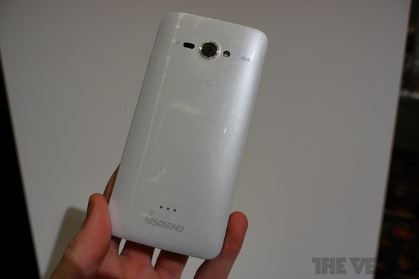 htc-ra-mat-smartphone--butterfly-so-huu-cau-hinh-khung htc-ra-mat-smartphone--butterfly-so-huu-cau-hinh-khung