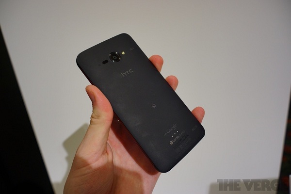 htc-ra-mat-smartphone--butterfly-so-huu-cau-hinh-khung htc-ra-mat-smartphone--butterfly-so-huu-cau-hinh-khung