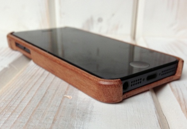 10 sản phẩm vỏ case l&agrave;m từ gỗ d&agrave;nh ri&ecirc;ng cho iPhone 3