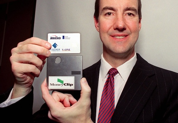 10 sản phẩm c&ocirc;ng nghệ độc đ&aacute;o dần bị l&atilde;ng qu&ecirc;n 8