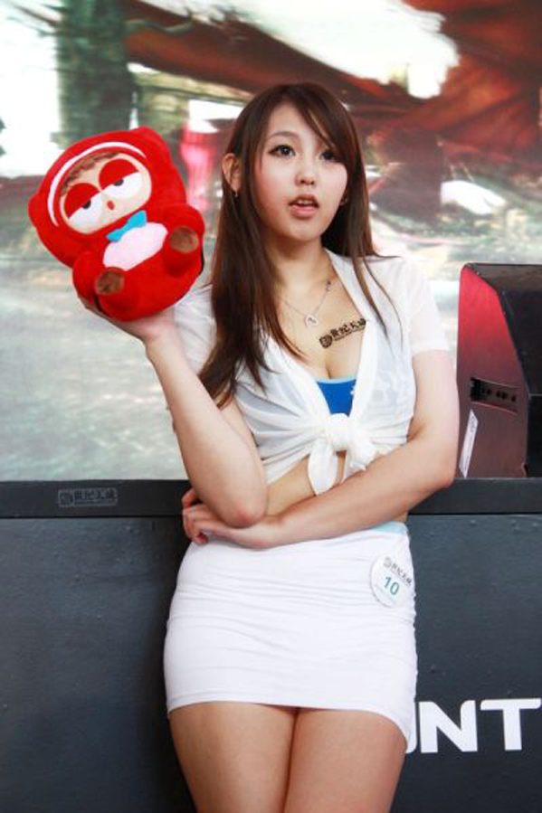 tong-hop-nhung-showgirl-loi-cuon-nhat-cn2012