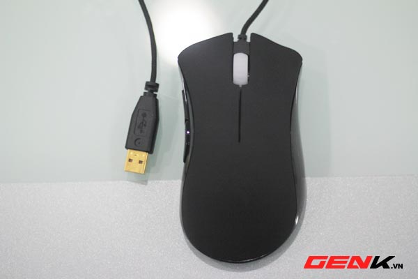 Razer DeathAdder – Arctosa: Vẻ đẹp “xuyên thời gian” 11