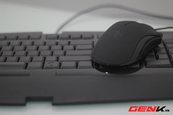 Razer DeathAdder – Arctosa: Vẻ đẹp “xuyên thời gian” 9