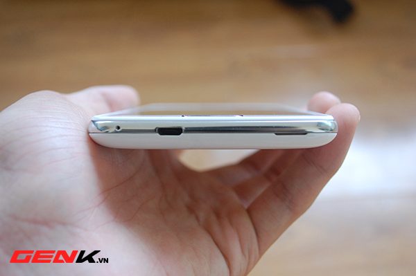 [Đánh giá chi tiết] HKPhone Revo MAX: Hàng khủng, giá “sinh viên” 13