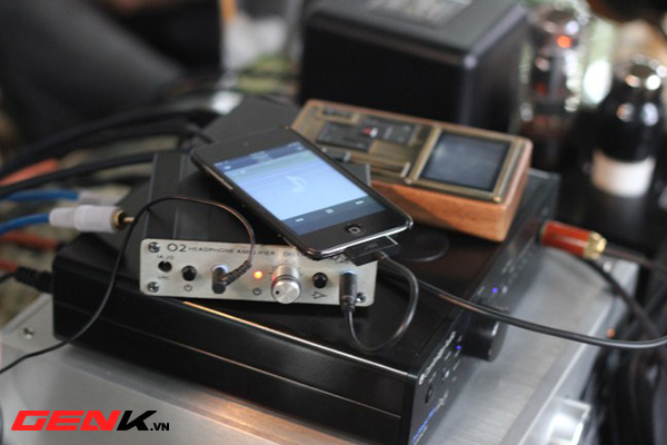 Một ng&agrave;y với c&aacute;c tay chơi headphone &ldquo;khủng&rdquo; đất H&agrave; Th&agrave;nh 8