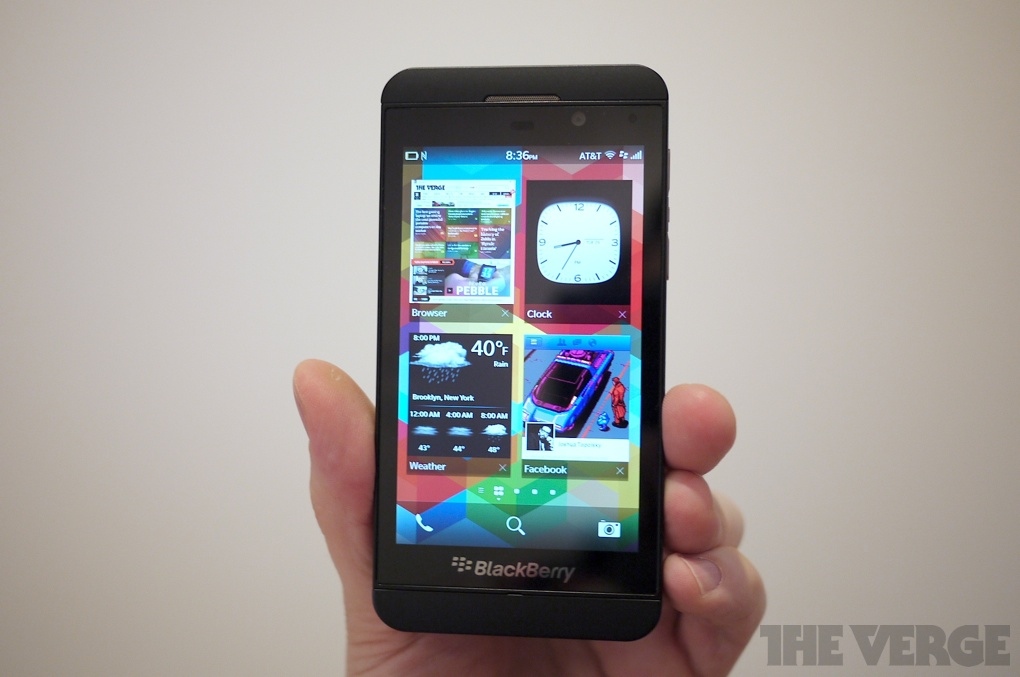 BlackBerry Z10 "cháy hàng trên diện rộng" 1