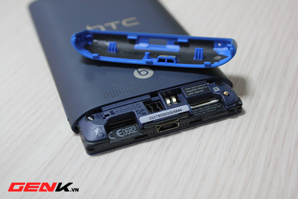 HTC 8S: Windows Phone tầm trung sáng giá 6