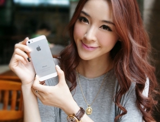 Bị “đá” vì không mua cho bạn gái iPhone 2