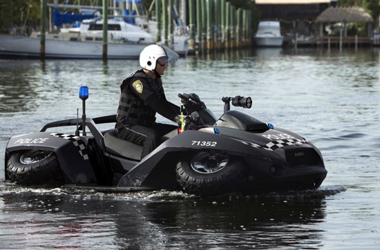 quadski-motor-dia-hinh-loi-nuoc-co-tinh-co-dong-cao