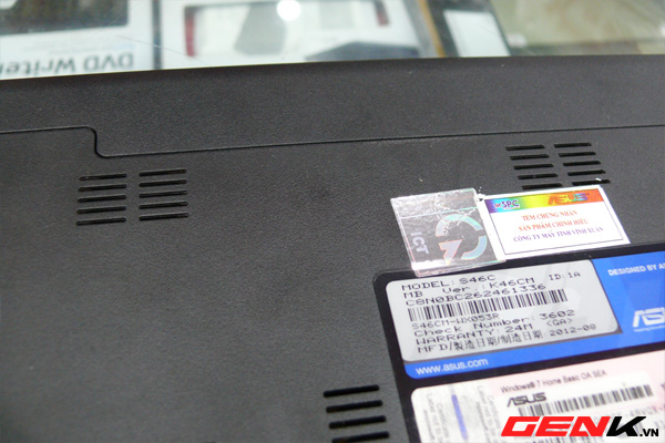[Đánh giá chi tiết] Asus S46CM: Thay đổi táo bạo, tiếp cận phổ thông 16