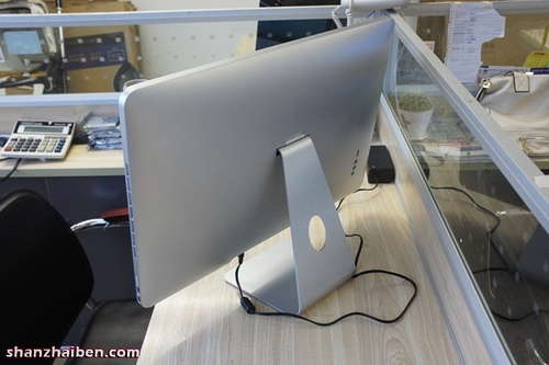 iMac "tàu" dùng ổ SSD, giá bằng 1 nửa iMac xịn 6
