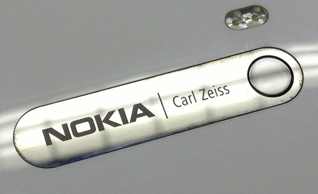 Lumia 920 chính hãng Việt Nam bị lỗi hàng loạt, người dùng Việt thất vọng về Nokia 8