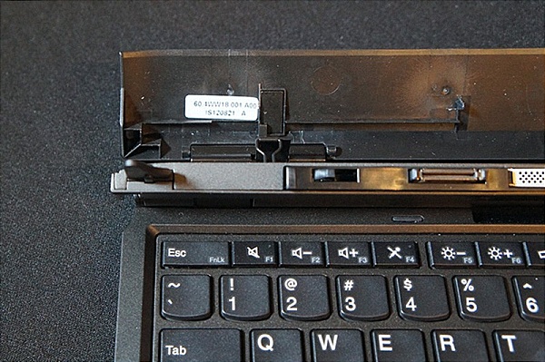 Lenovo giới thiệu ThinkPad Helix: màn hình 11,6 inch, giá khởi điểm 1499 USD 13