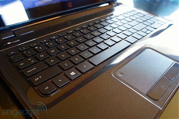 HP công bố 2 laptop mỏng nhẹ mới, 1 model dùng màn hình cảm ứng 10