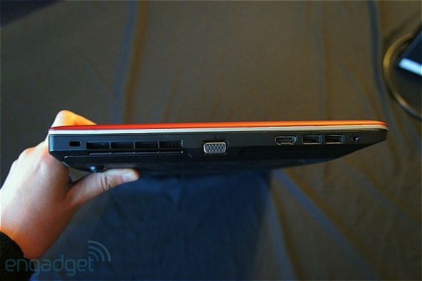 Lenovo giới thiệu ThinkPad Edge E431 và E531 với trackpad và dock sạc mới 3