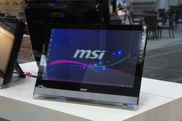 AG2712 - máy tính all-in-one hướng tới game thủ đầu tiên của MSI 18